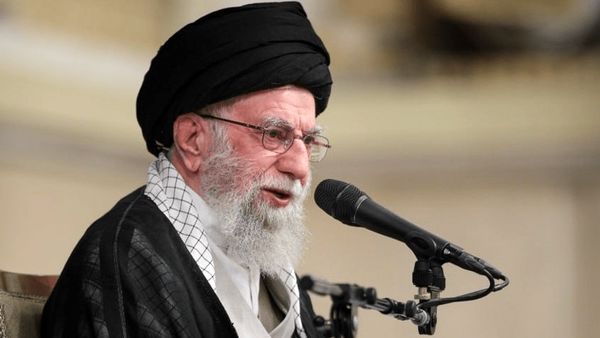 پاسخ رهبر انقلاب به چهار سؤال درباره دشمنی آمریکا با ایران