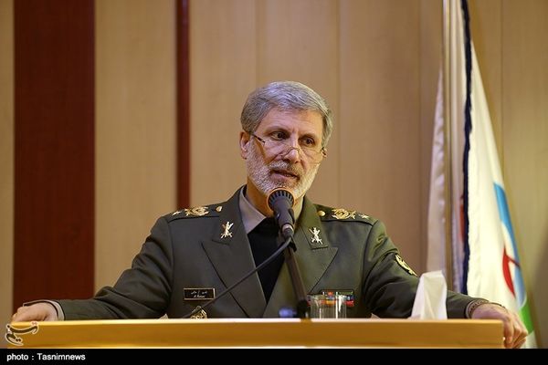امیر حاتمی: یک لحظه هم برای ارتقای قدرت دفاعی از دست نمی‌دهیم