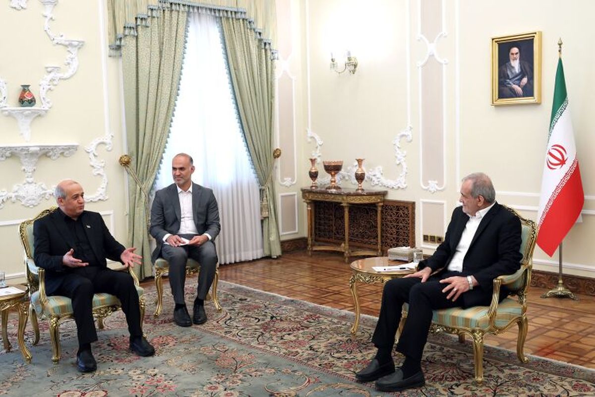 پزشکیان: تفرقه و گسست در جهان اسلام نتیجه توطئههای پیچیده بدخواهان و دشمنان است