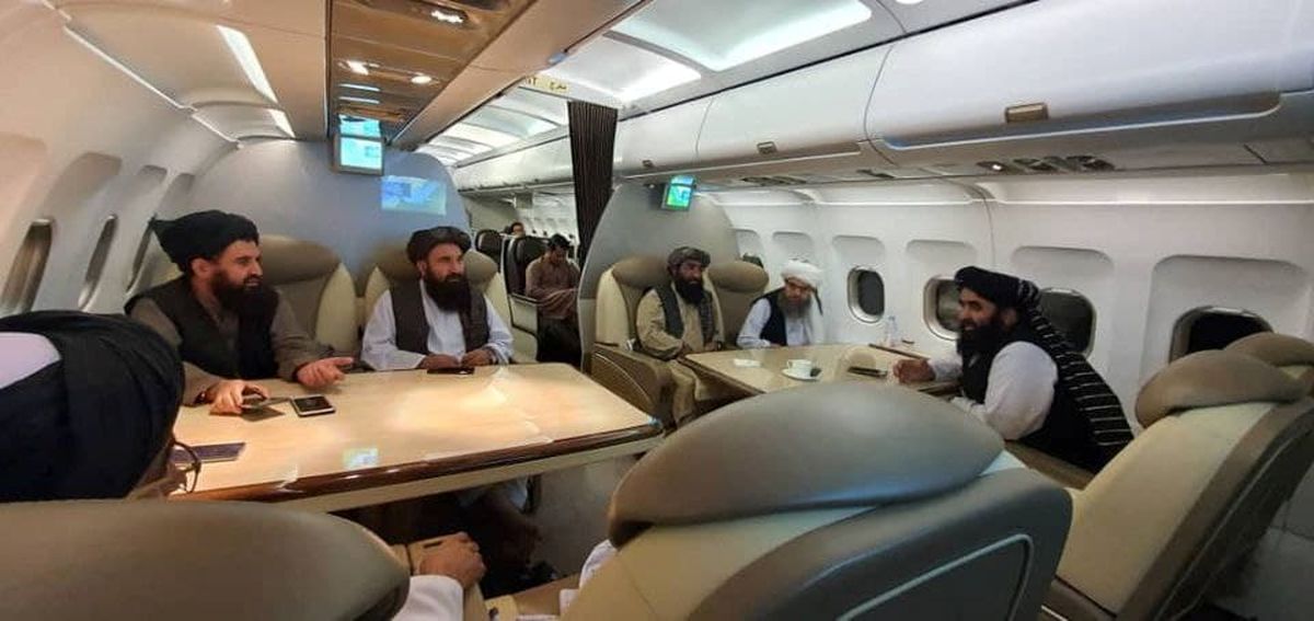 عکس: طالبان در هواپیمای VIP