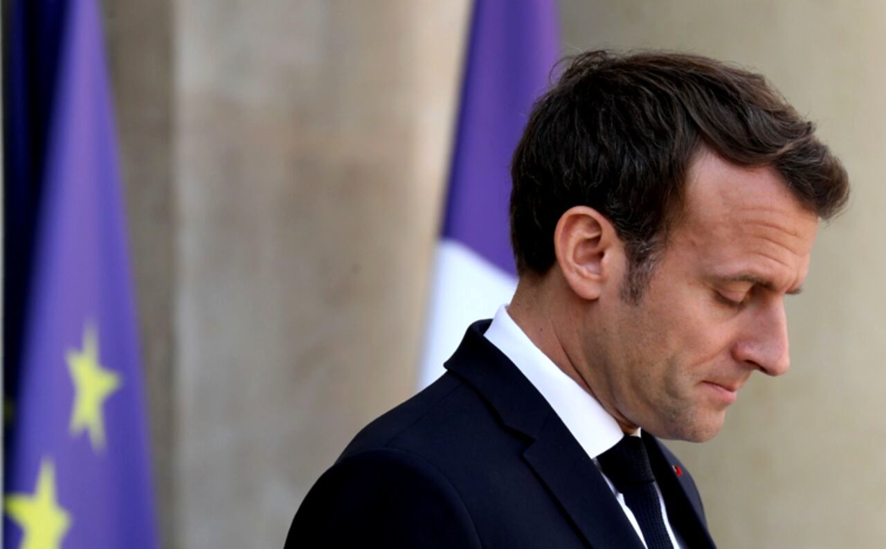 سقوط بیسابقه محبوبیت مکرون