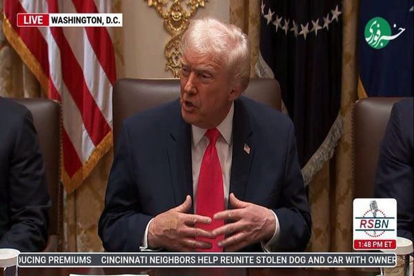 عکسی از ترامپ با دو چسب زخم حاشیه ساز شد +عکس