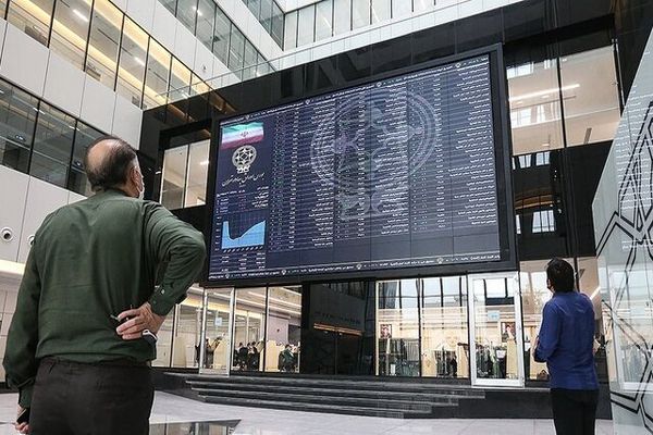 ریزش ۸ هزار واحدی شاخص بورس امروز ۲۰ آبان