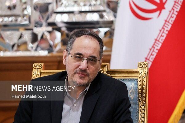 نگاهداری: نخبگان منتظر نباشند که کسی به آنها مراجعه کند