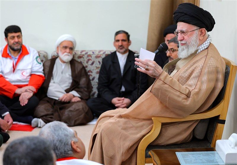 امدادگران ما مظهر صفات انسانی و انسان‌دوستی هستند/ایستادگی در برابر ظالمان علّت دشمنی با ماست