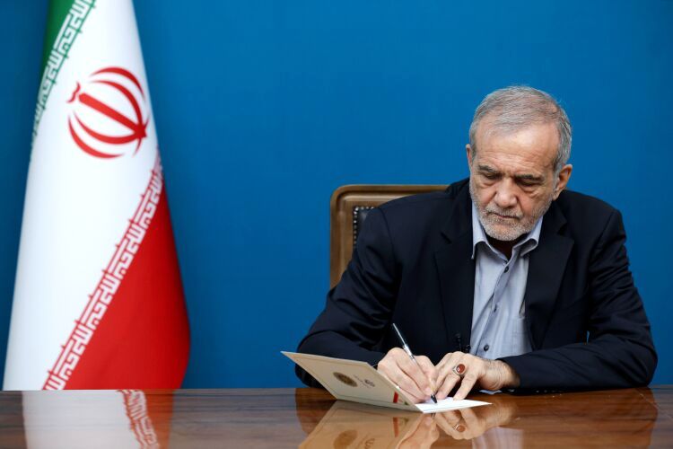 پزشکیان دوشنبه به ارمنستان سفر میکند