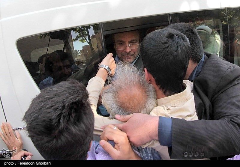  بازدید قالیباف از مرکز توانمندسازی زنان دیشموک