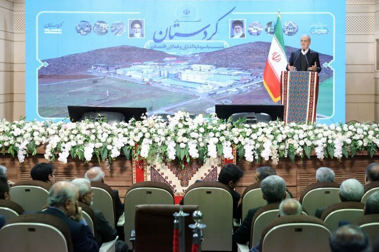 پزشکیان: کردستان با پتانسیل‌های فراوان می‌تواند موتور محرکه تحول در کشور باشد