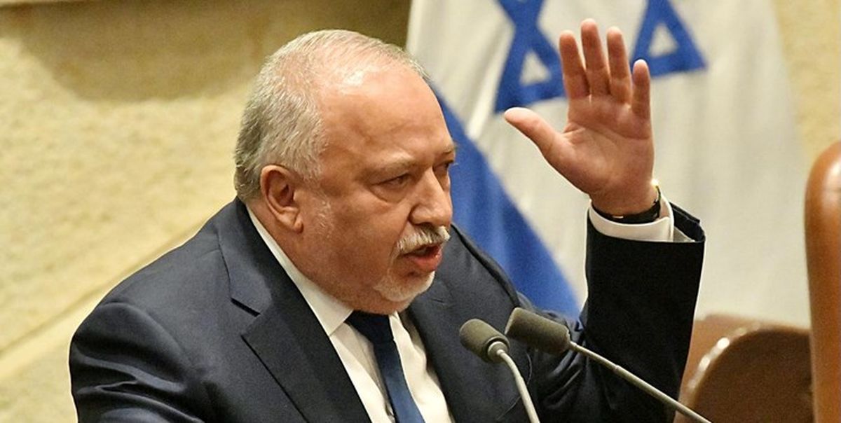 لیبرمن: نتانیاهو خطری برای موجودیت اسرائیل است