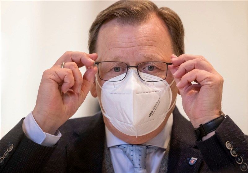 عینکی‌ها ۳ برابر کمتر از دیگران کرونا می‌گیرند