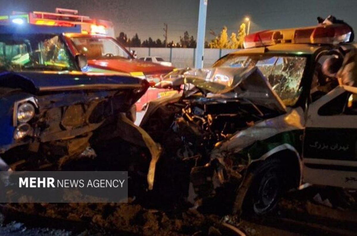 تصادف زنجیره‌ای در بزرگراه قم-تهران / ۱۱ نفر مصدوم شدند