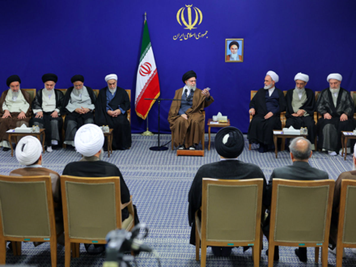 رهبر انقلاب: «تنبیهالامة» آقای نائینی کتابی مهم و همچنان مهجور است