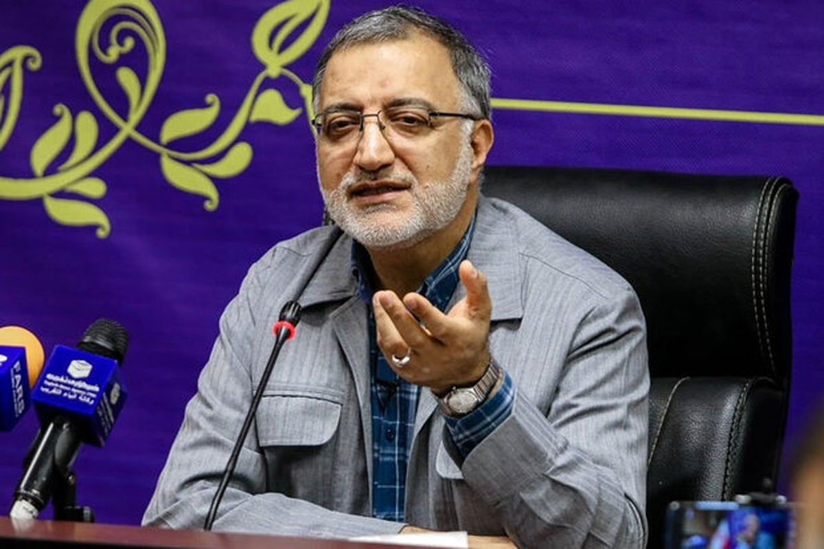علیرضا زاکانی، نامزد ریاست جمهوری: هفته ای دو روز (پنج شنبه و جمعه) در میان مردم هستم و پای صحبت های مردم می نشینم.