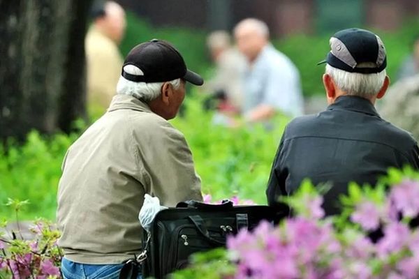 افزایش۱.۴۴ میلیونی در فیش حقوق بازنشستگان | سورپرایز یلدانه بازنشستگان  