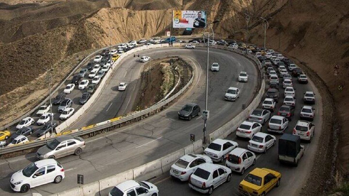 ساعتی قبل ترافیک سنگین در آزادراه تهران شمال از سمت جنوب به شمال