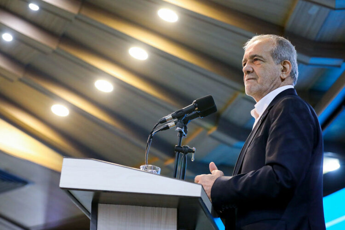 پزشکیان: راه برونرفت از تحریم، تولید و صادرات است