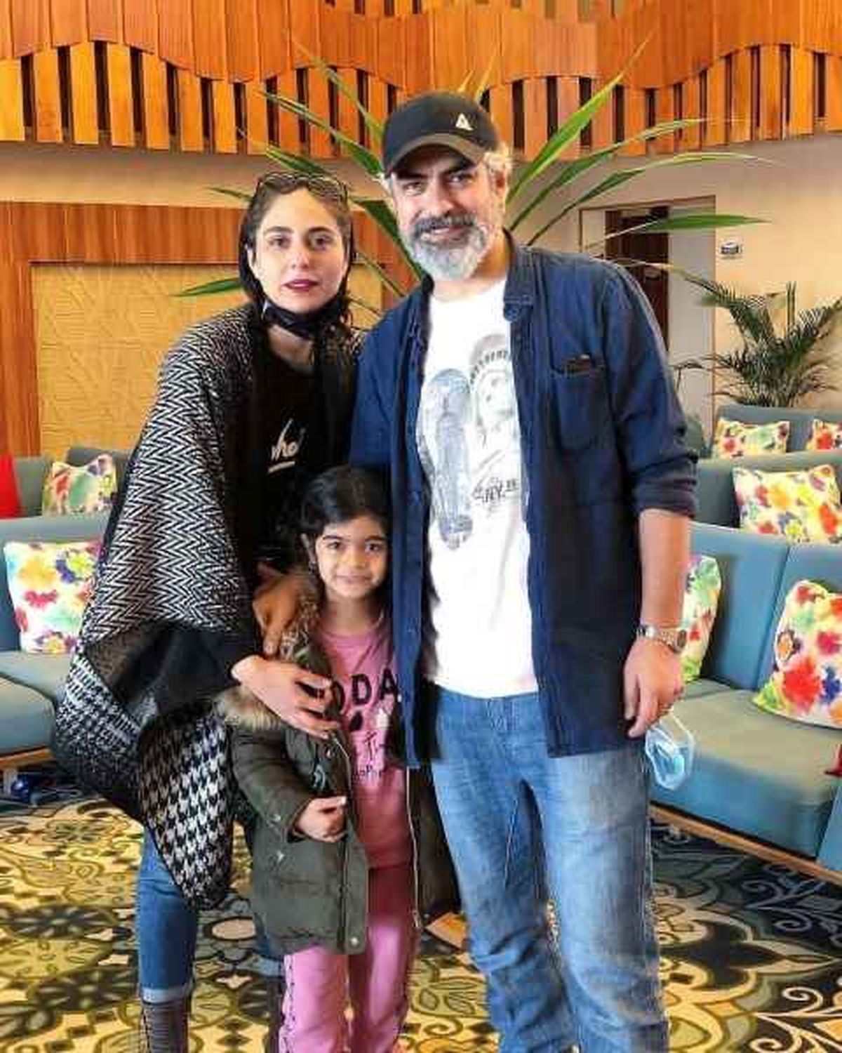 خبر جنجالی درباره مهدی پاکدل و همسر جدیدش/این دختر فرزند مهدی پاکدل و رعنا آزادی است؟ +عکس