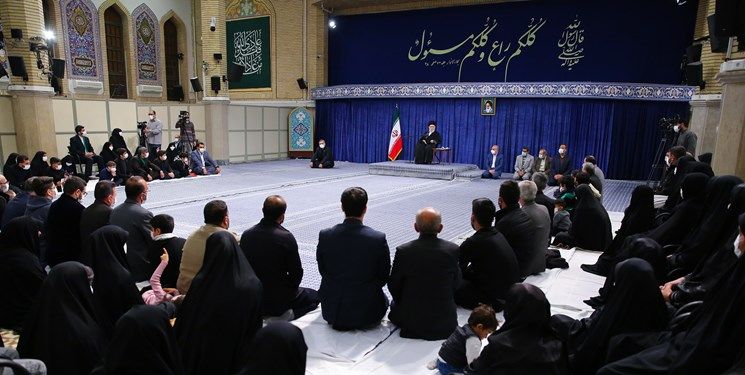 روایتی از دیدار ۱۰۰ دقیقه‌ای خانواده شهدای شاهچراغ با رهبر انقلاب