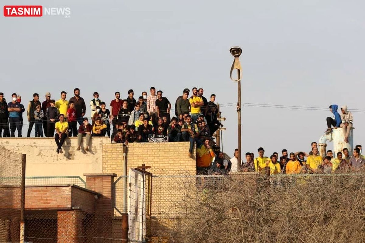 صحنه جنجالی بازی صنعتنفت - فولاد! +عکس