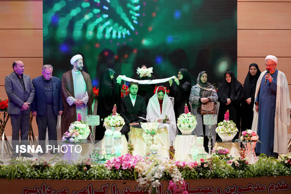 تصاویر: جشن ازدواج ۱۸۵ زوج دانشجوی دانشگاه‌های استان اردبیل