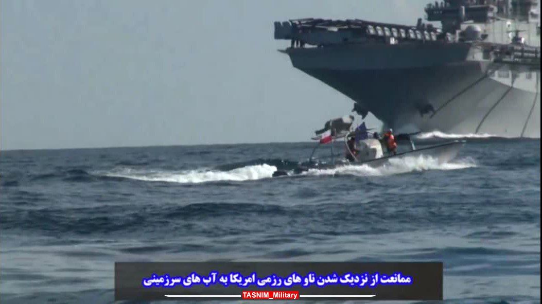 تصاویری از اخطار سپاه به ناوگروه آمریکا