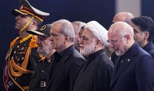 تصاویر: ادای احترام سران قوا و از مسئولان نظام بر پیکر مطهر امام شهید