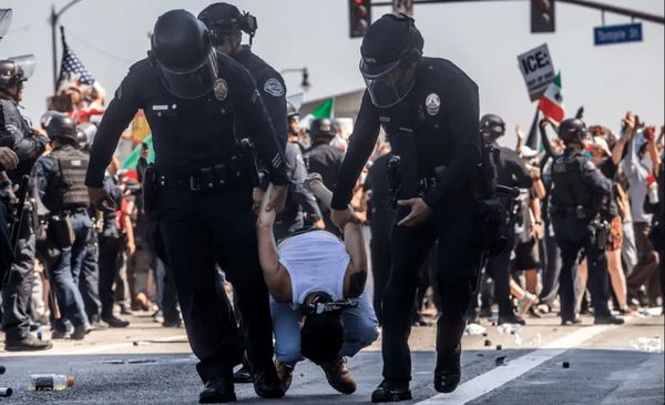 دستور مهم وزارت جنگ آمریکا به گارد ملی برای سرکوب معترضان