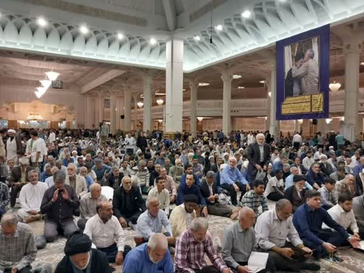 بزرگداشت شهید رئیسی در حرم حضرت معصومه(س)