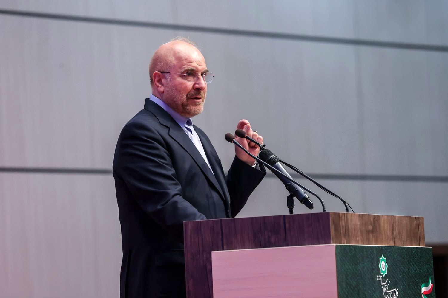 تصاویر: حضور قالیباف در چهاردهمین همایش مدیران و مسئولین قرارگاه سازندگی خاتم‌الانبیاء (ص)