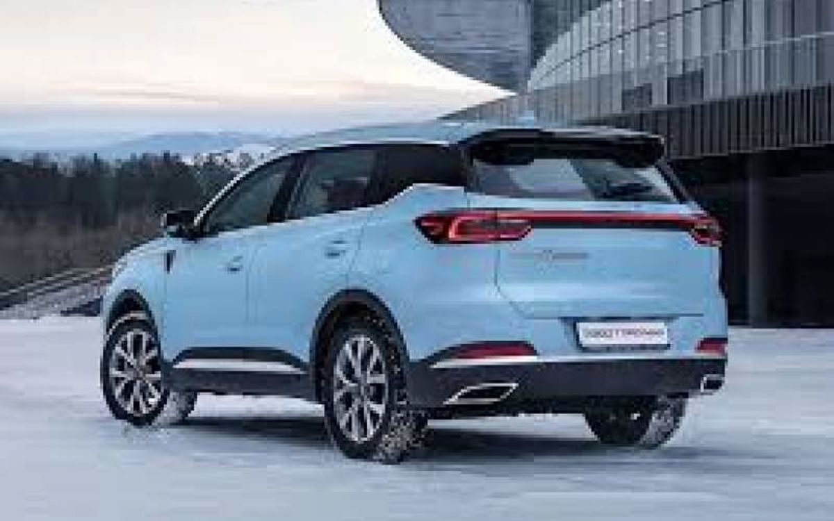 پیشفروش داغ پاییز دو شاسیبلند مدیرانخودرو با آپشنهای فول