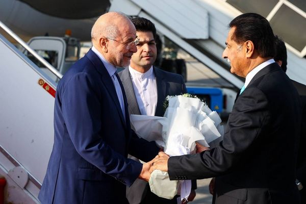 تصاویر: استقبال از قالیباف و هیئت پارلمانی همراه در بدو ورود به اسلام‌آباد - پاکستان