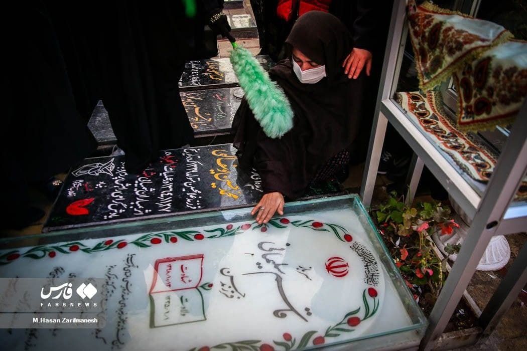 حضور باشکوه زائران در مسیر مزار شهید سلیمانی