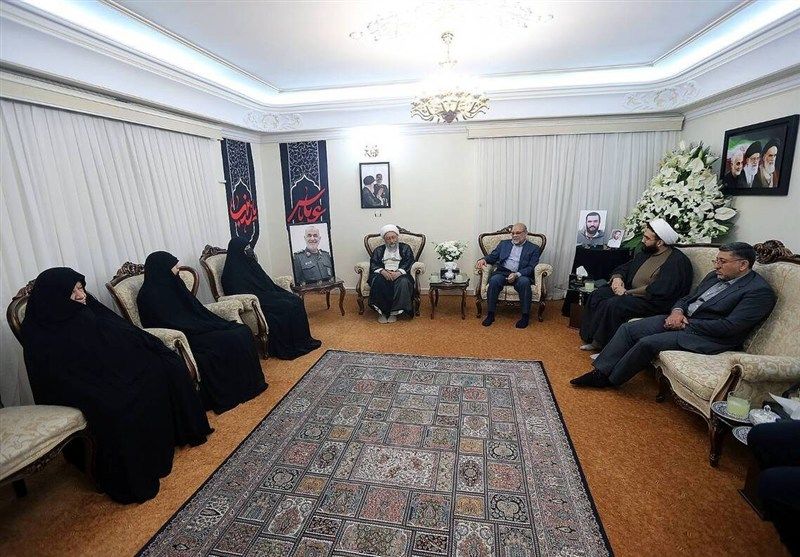 دیدار آملی‌لاریجانی با خانواده شهیدان سلامی و رشید