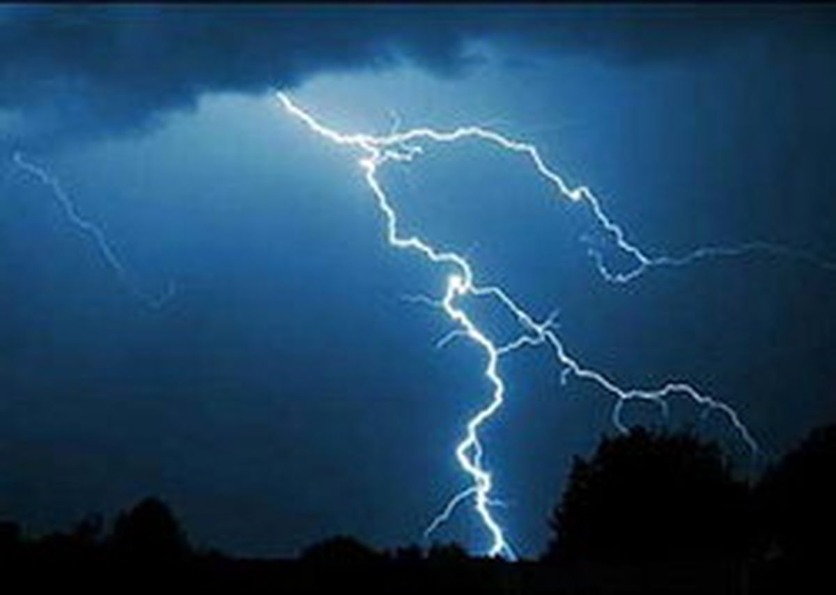 مرگ ٣ جوان میانهای بر اثر رعد و برق سهمگین