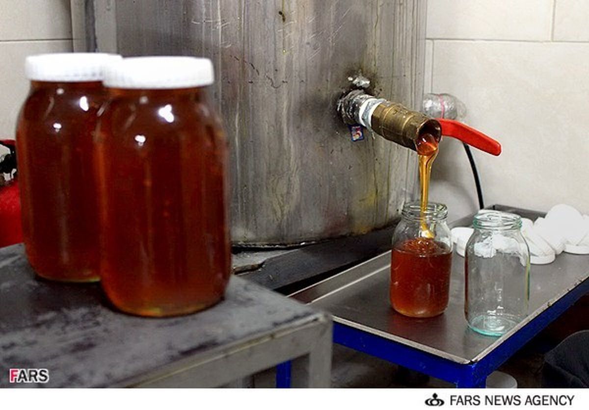 کارگاه پخت حلوا لوز/تصاویر