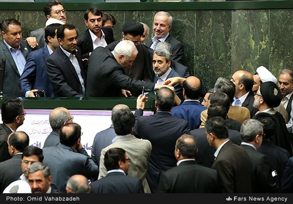 ظریف و صالحی درحلقه نمایندگان/تصاویر