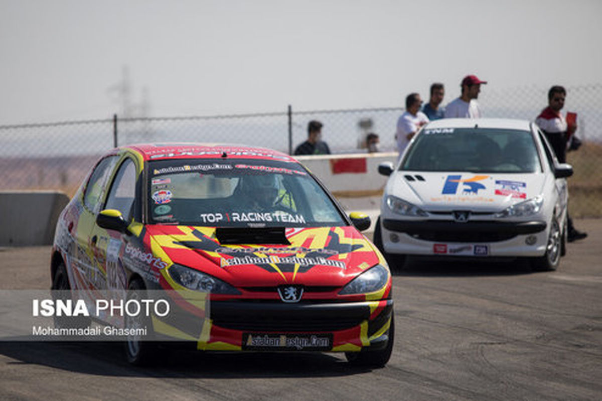 تصاویر: مسابقه بزرگ اتومبیلرانی در ایران