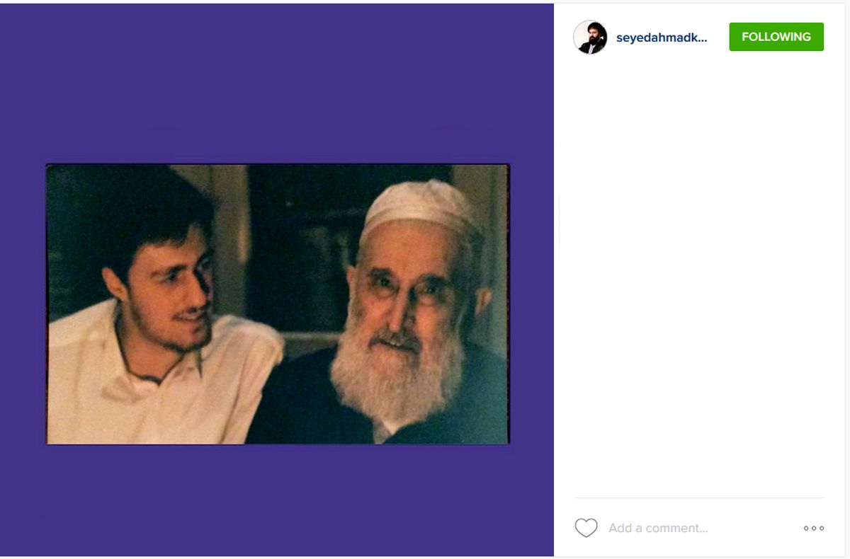 سید حسن خمینی کنار پدربزرگش/عکس