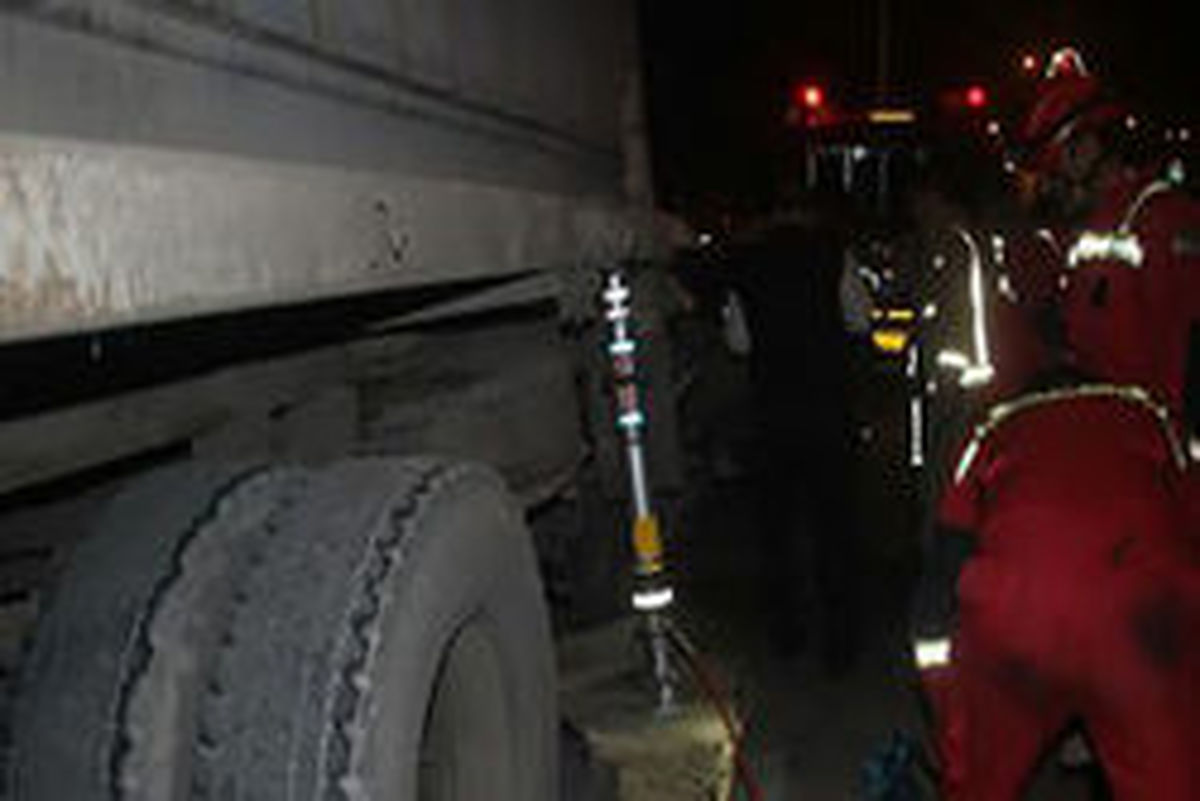 مرگ تلخ  پسر نوجوان در برخورد لاستیک جدا شده از تریلر