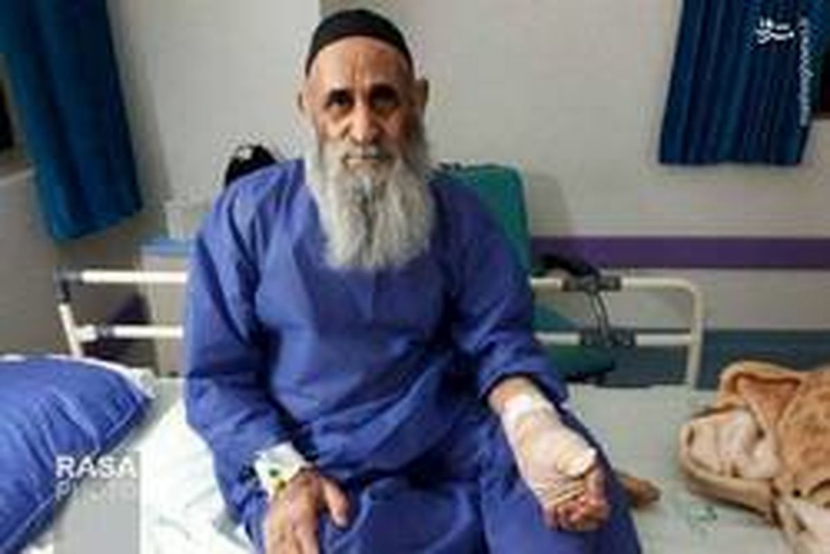 عکس: روحانی پیری که مورد حمله قرار گرفت