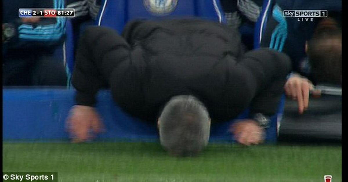 افسوس خوردن جالب مورینیو/عکس