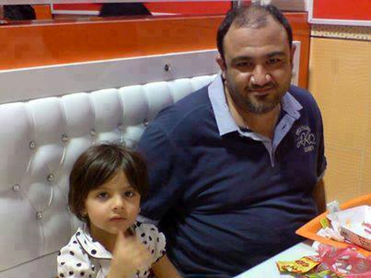 مهران غفوریان در کنار دخترش