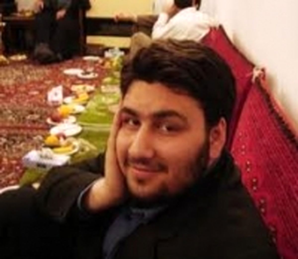 سید علی خمینی در دو راهی "جماران و مشرق"