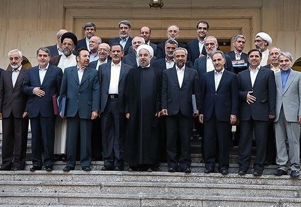 از وزرای 1000 میلیاردی تا سونا و استخر 7 میلیاردی/ وزیر میلیونر چقدر با مشکلات مردم آشناست؟