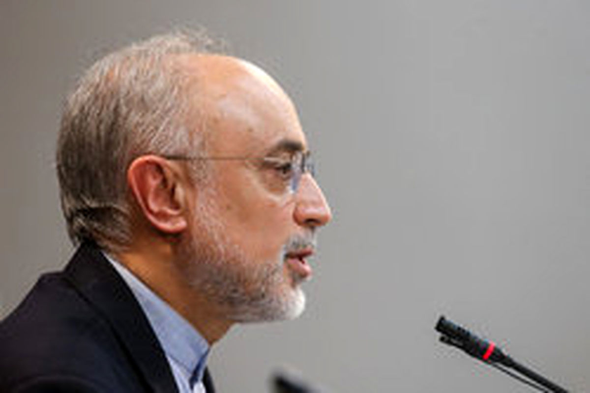 بارگیری دومین محموله کیک زرد کارخانه اردکان به اصفهان