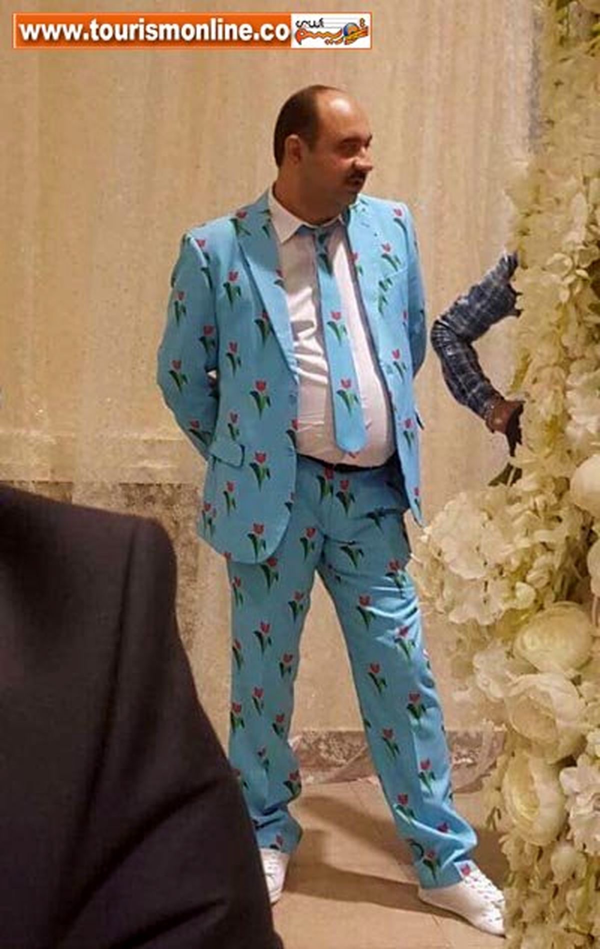 عکس: کت و شلوار عجیب داماد روس