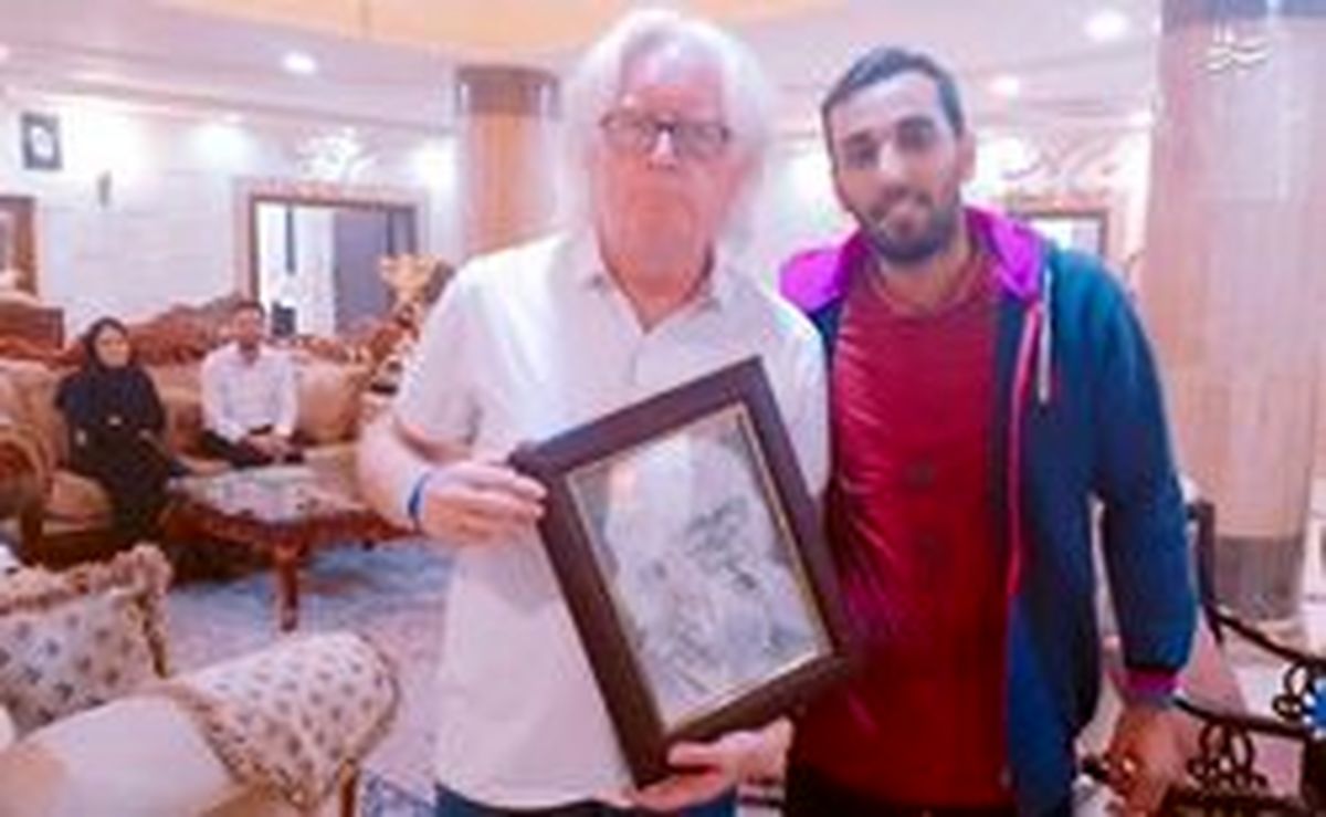 هدیه جالب یک اهوازی به شفر +عکس