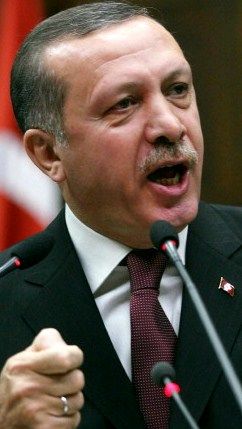 پسلرزههای افشای فساد 87 میلیون یورویی در تركيه/ اردوغان زیر تیغ! / فرزندان چهار وزیر متهم به فساد مالی شدند