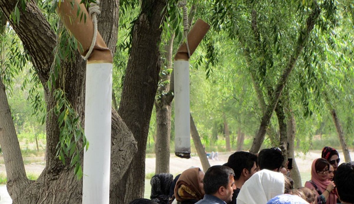 چگونه پارکهایی بدون سیگار داشته باشیم؟ یا در اهمیت نقش بیل!