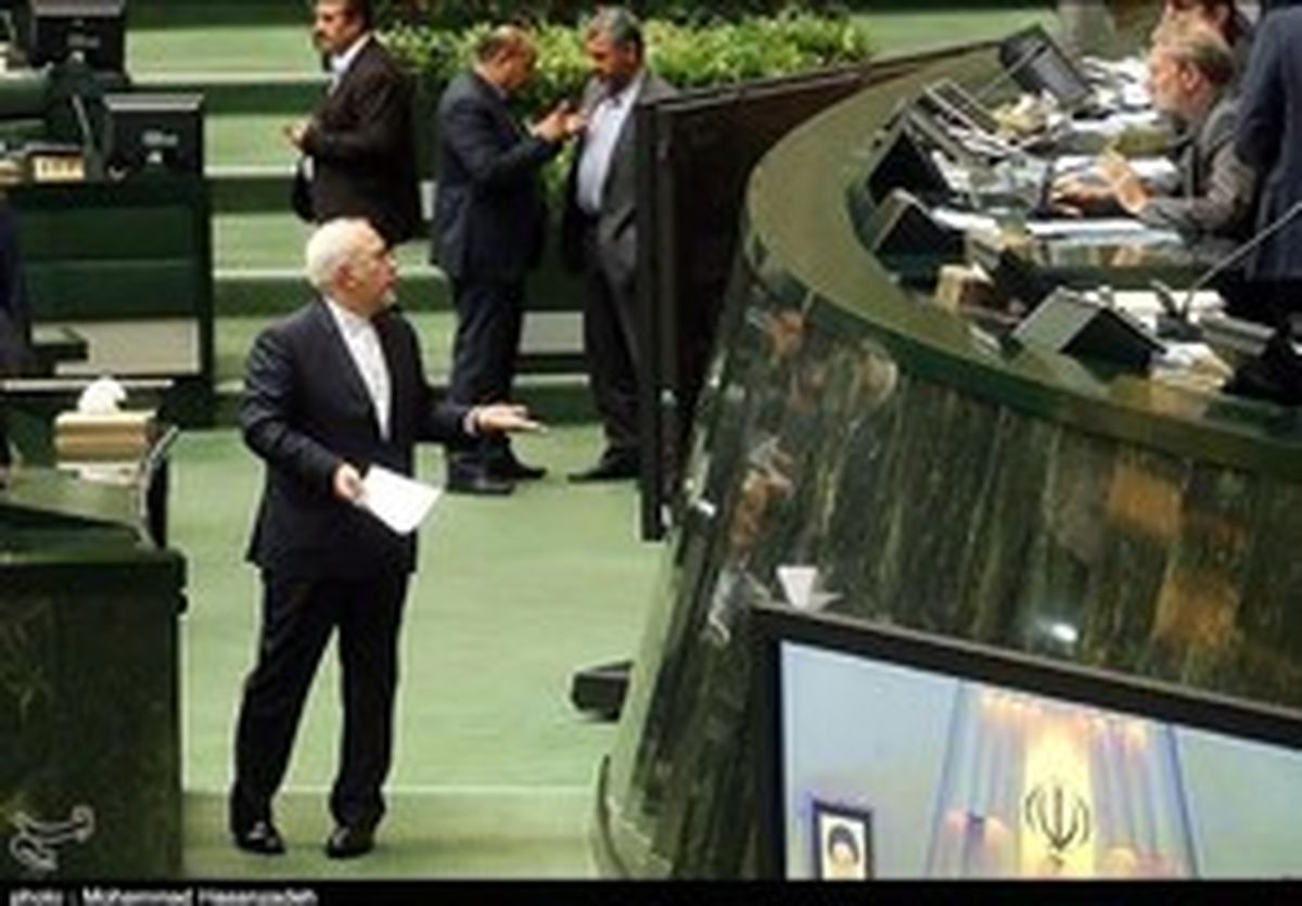 ادعای ظریف درباره پولشویی گسترده برایش دردسر شد